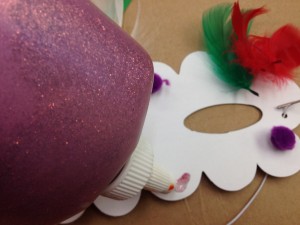 french camp crafts: decorate mardi gras mask